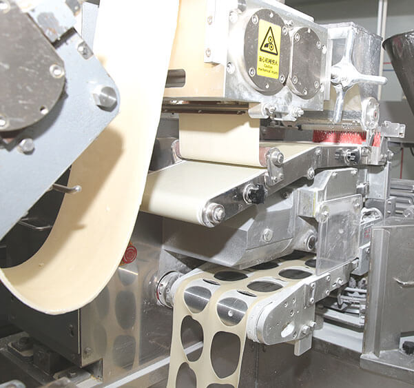 惠美餃子經(jīng)過多重嚴(yán)苛工序